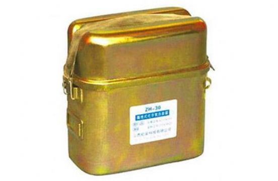 點擊查看詳細信息<br>標(biāo)題：隔絕式化學(xué)氧自救器 閱讀次數(shù)：2472