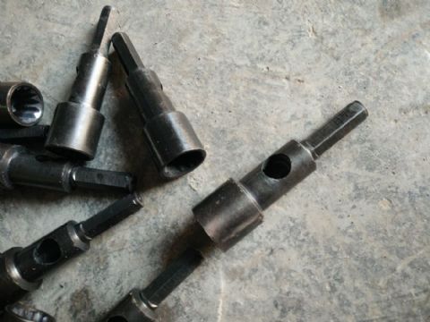 點(diǎn)擊查看詳細(xì)信息<br>標(biāo)題：錨索攪拌器 閱讀次數(shù)：2200